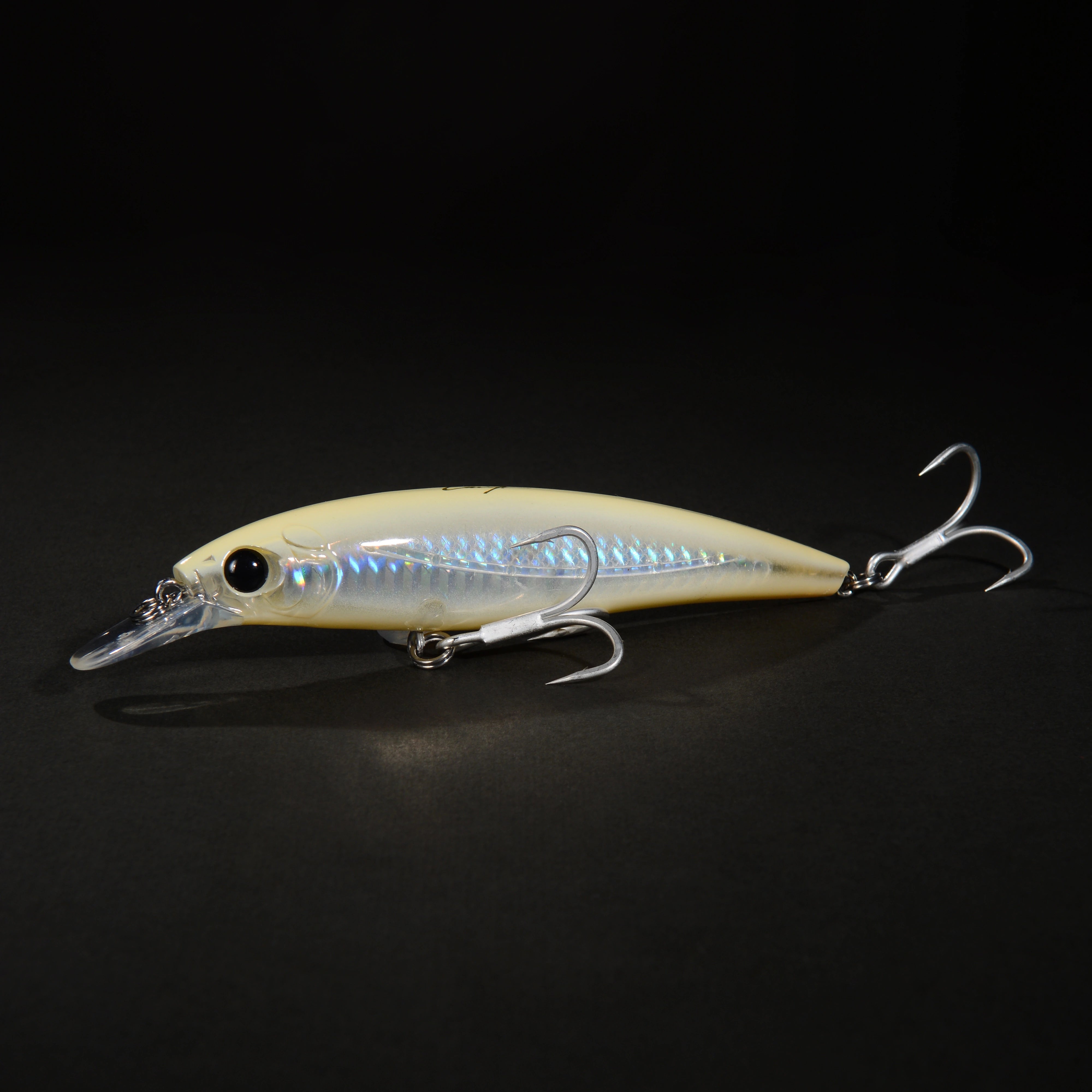 Hard bait saltwater lure – durable minnow with treble hooks for offshore and inshore fishing